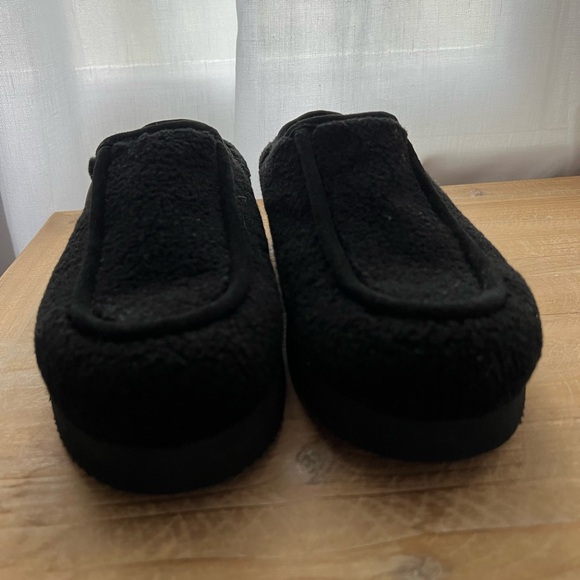 P448 Bubble Genuine Shearling Slipper In Black size 8.5 - Picture 2 of 11